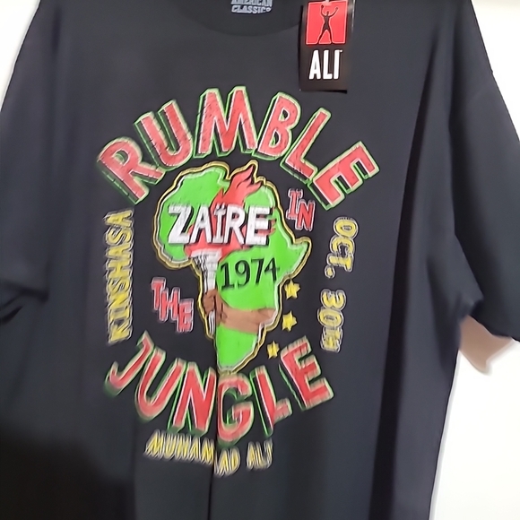 Black Graphic Tee - Rumble in the Jungle Design - Picture 7 of 10